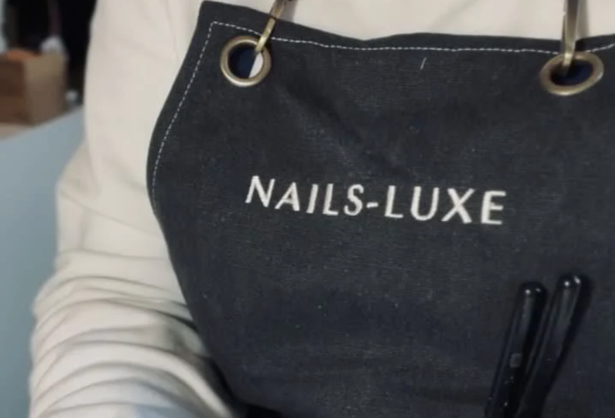 NAILS-LUXE Aprons