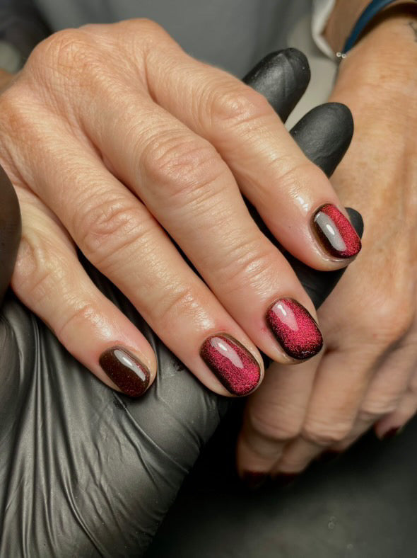 Garnet Glow Cat Eye Powder