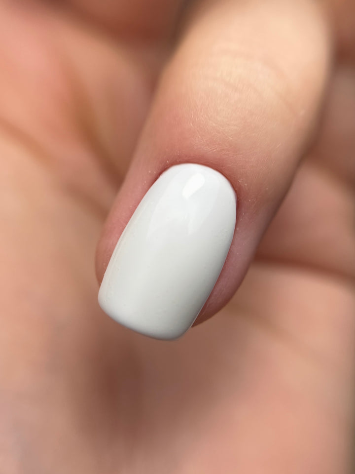 PURE WHITE