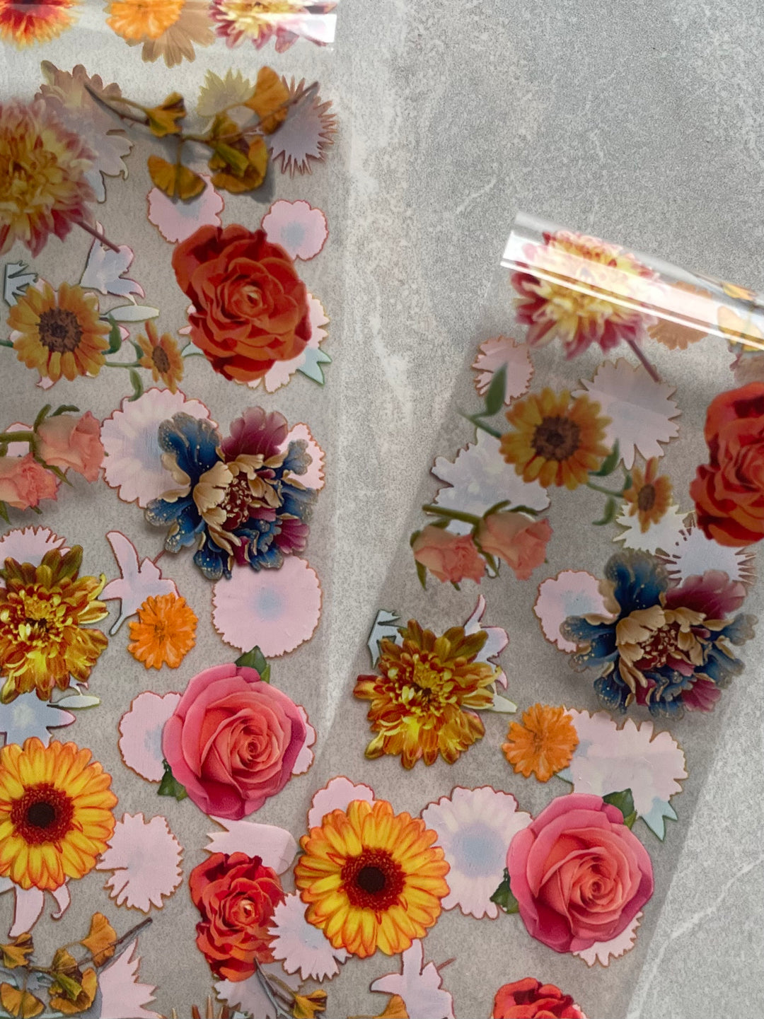 Floral Vol 2 Foil Thirteen NAILS-LUXE Floral Vol 2 Foil Thirteen NAILS-LUXE