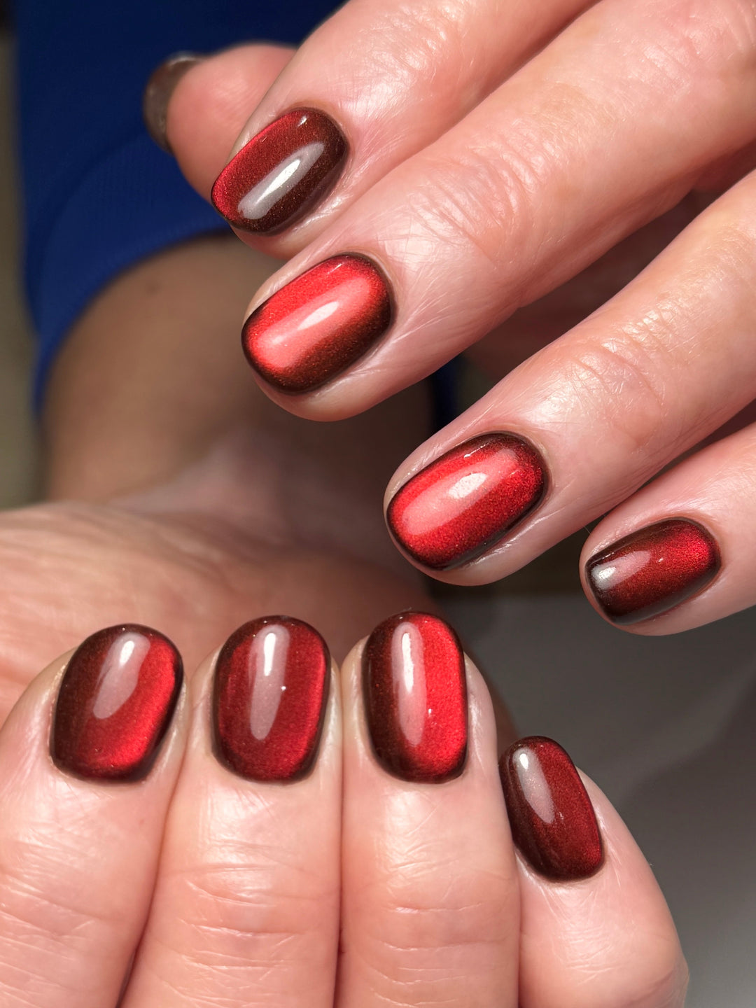 Scarlet Silk Cat Eye Powder