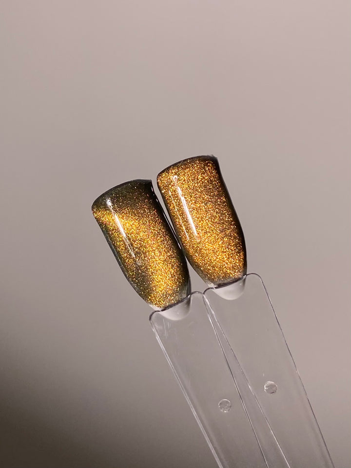 Gilded Gold Cat Eye Powder
