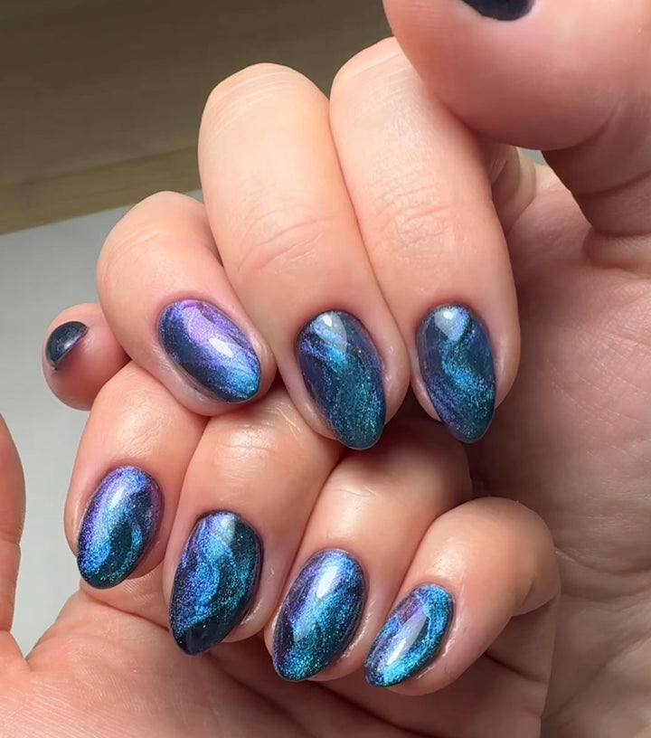 Galaxy Cat Eye Powder