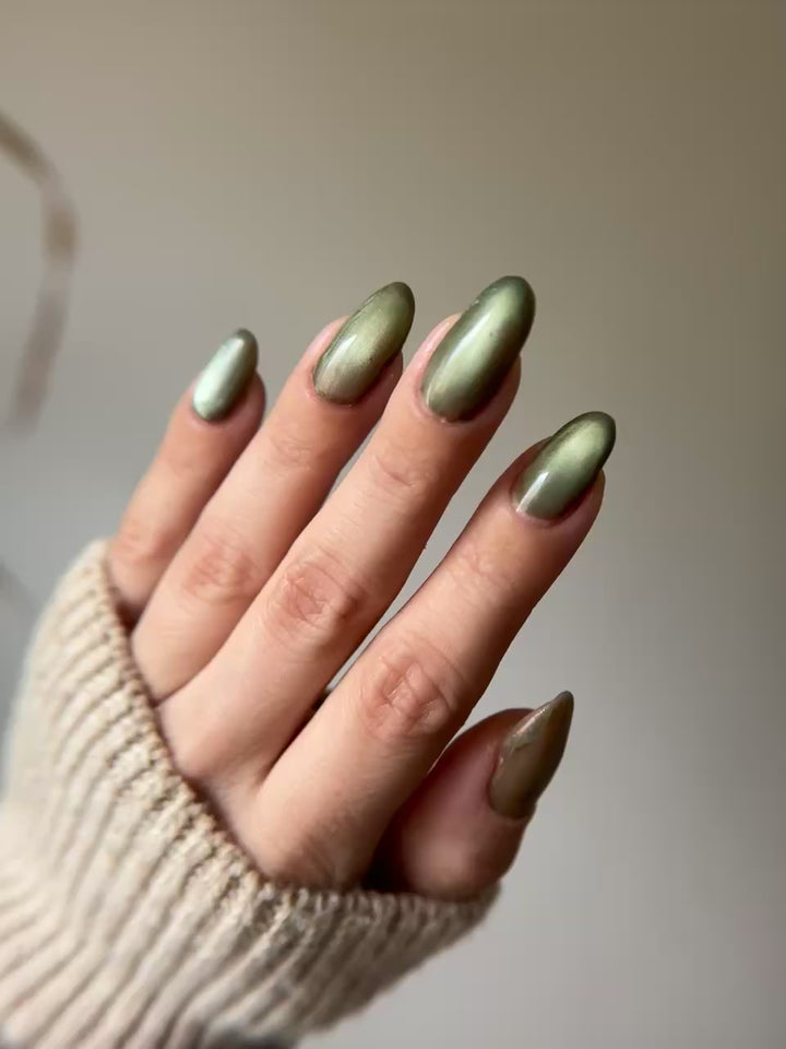 Comet Cat Eye Powder